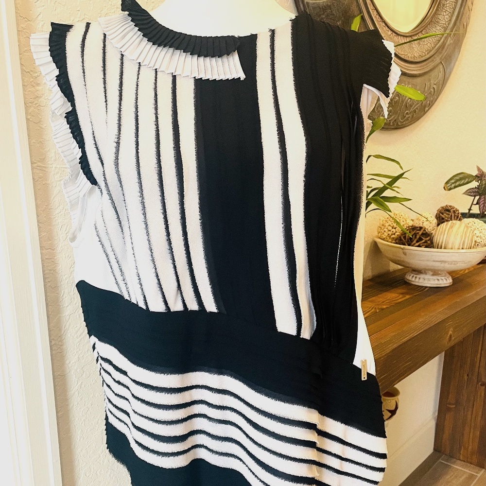 NWOT JUST CAVALLI Rare Asymmetrical Black and White Distressed Top Size 48